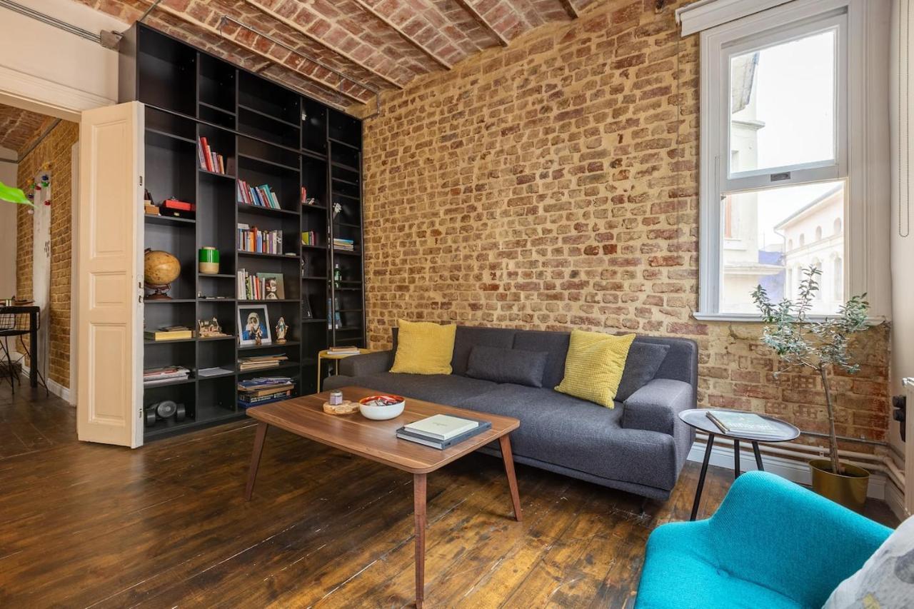Renovated Apartment At The Heart Of Istanbul With Huge Terrace Exterior foto